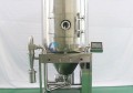 蛋白酶專用離心噴霧干燥機通過噴涂熱干燥介質(zhì)送入